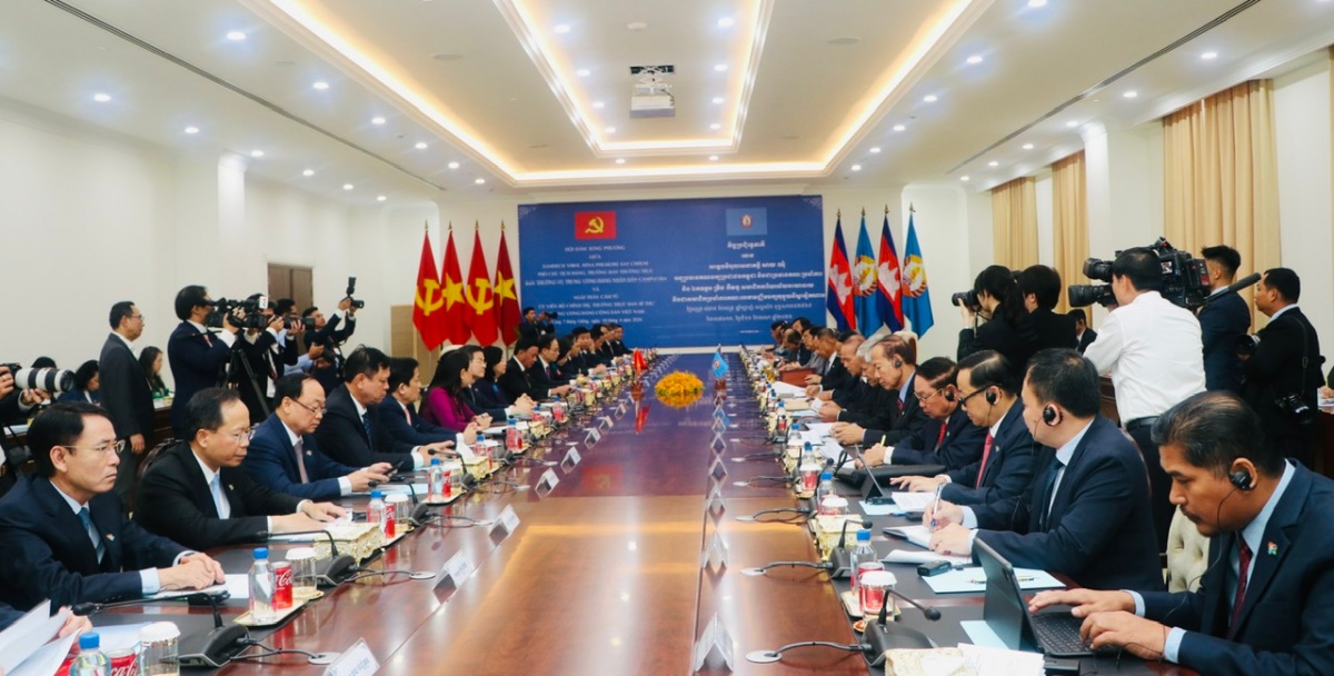 បន្តជំរុញទំនាក់ទំនងវៀតណាម-កម្ពុជាឲ្យមានការអភិវឌ្ឍខ្លាំងក្លាថែមទៀតពីមួយថ្ងៃទៅមួយថ្ងៃ